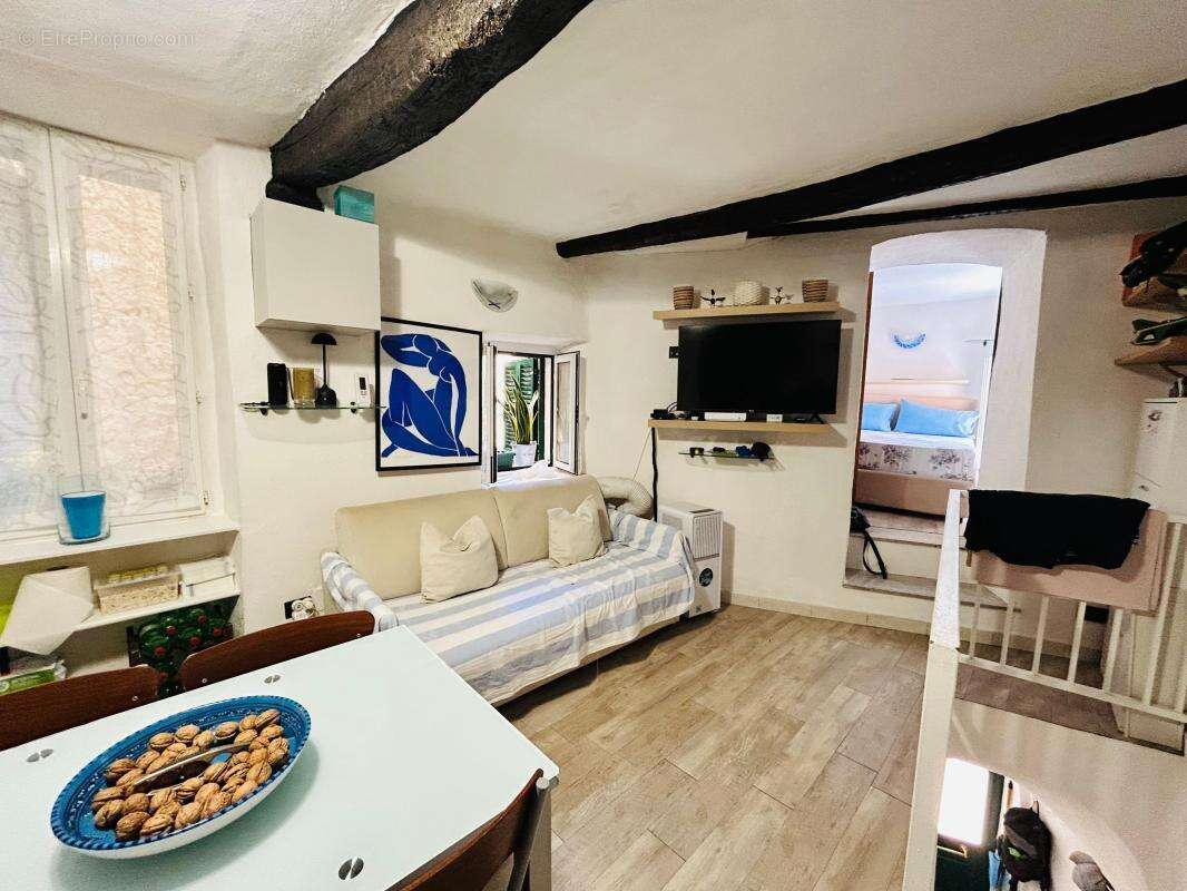 Vieux Menton - Investissement clé en main : 2 pièces meublé, à proximité des plages - photo 2