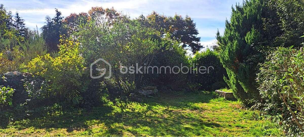 Maison à POULLAOUEN