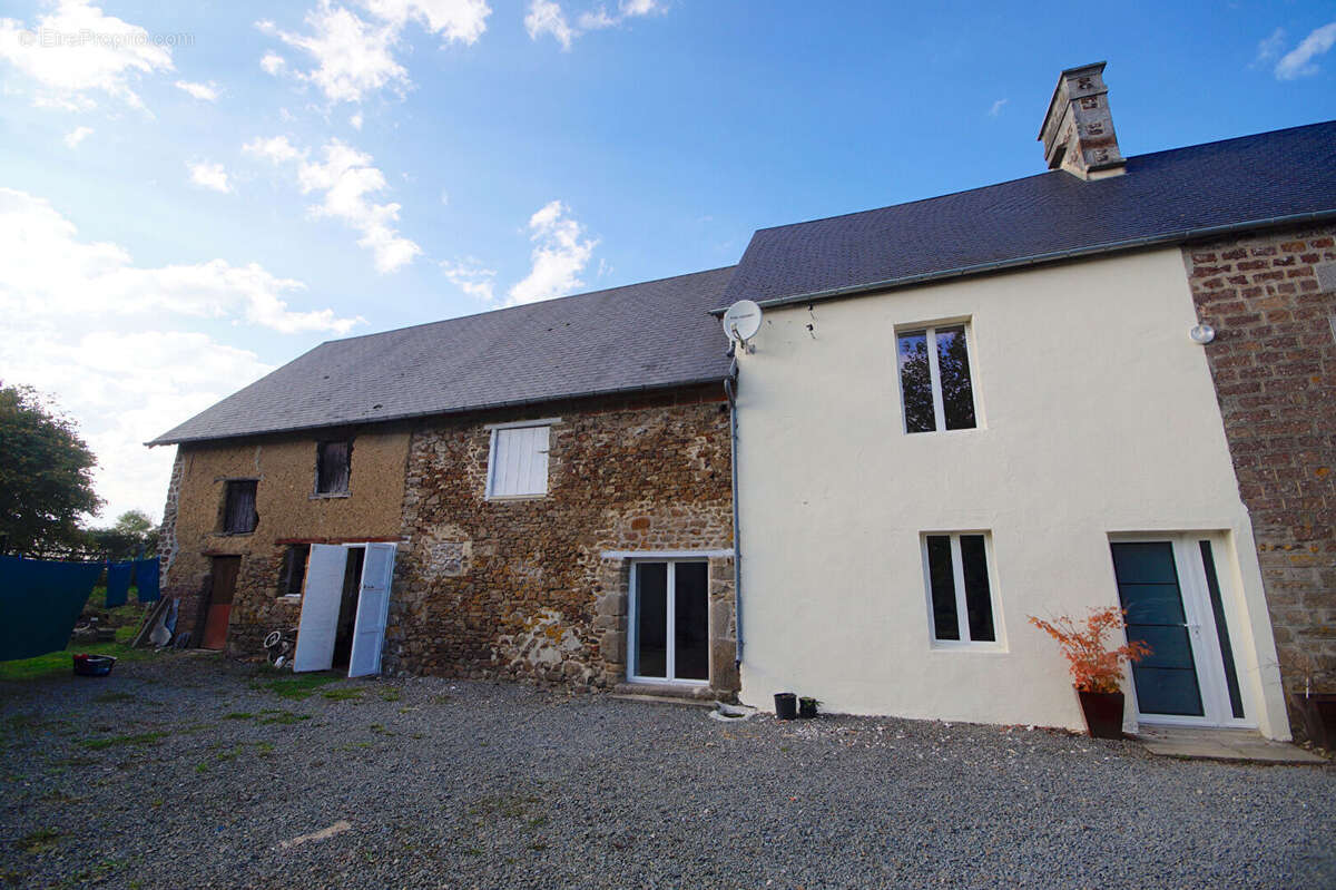 Maison à SAINT-SAMSON-DE-BONFOSSE