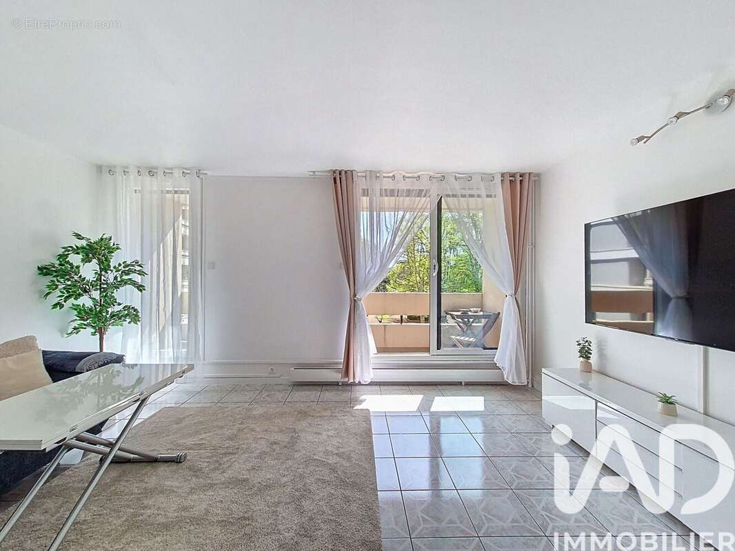 Photo 3 - Appartement à ELANCOURT