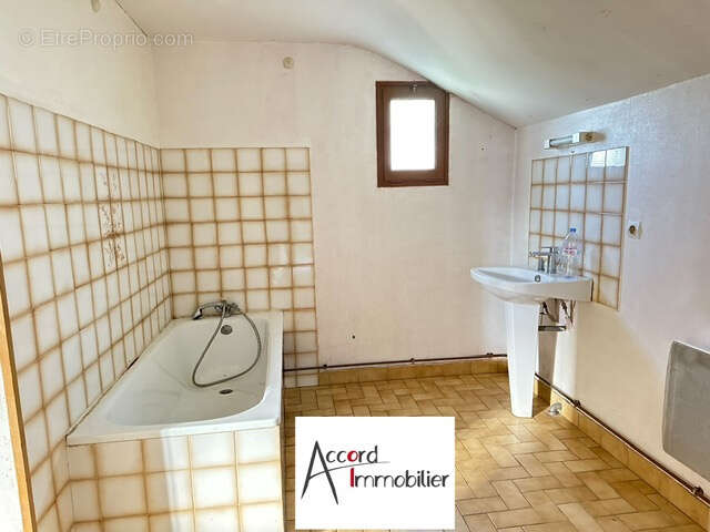 Maison à MARTIGNE-FERCHAUD