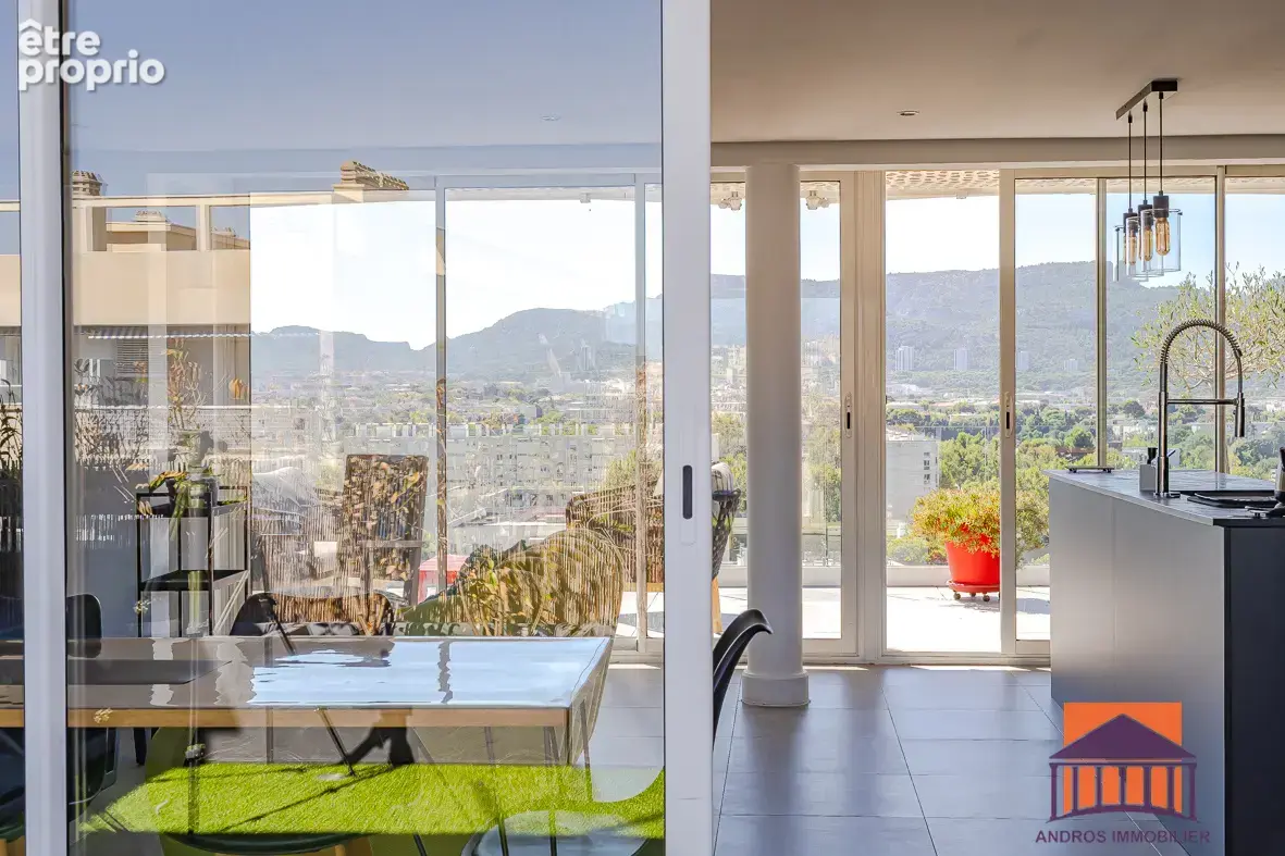 13008 Carré d’or, magnifique penthouse de 114 m2 plus 47 m2 de terrasses, vue mer, dernier étage, au sein d’un - photo 8