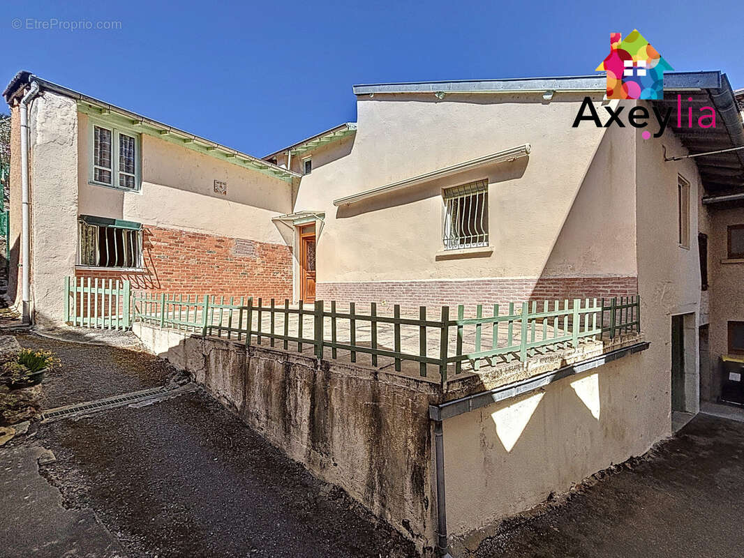 A vendre - renaison centre - maison de bourg, terrain, dependances et maisonette supplementaire - photo 15