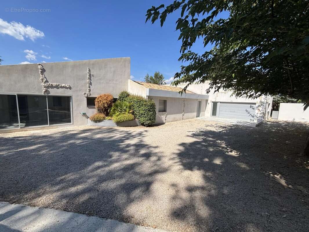 Maison à FIGANIERES