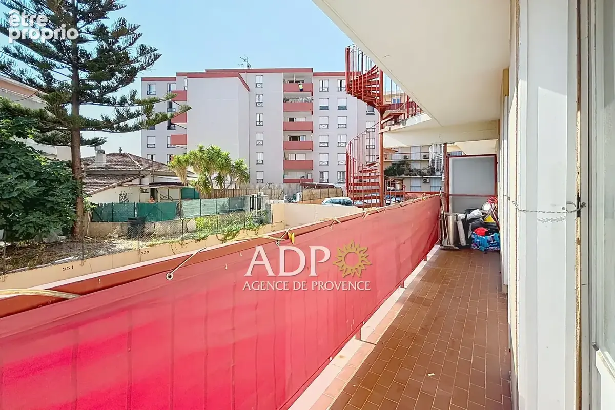 Appartement 42 m² à Saint-Laurent-Du-Var  - photo 2