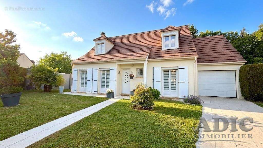 Maison 129 m² à Saint-Mard  - photo 2
