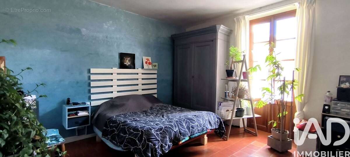 Maison 70 m² à Aulas  - photo 2