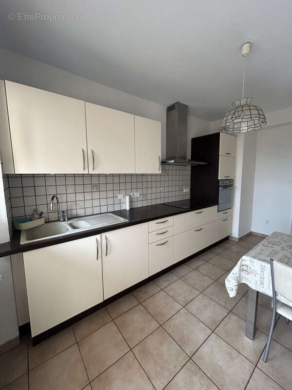 STRASBOURG Stockfeld - Appartement 3 pièces de 71m2 avec un balcon, une cave et un garage. - photo 4