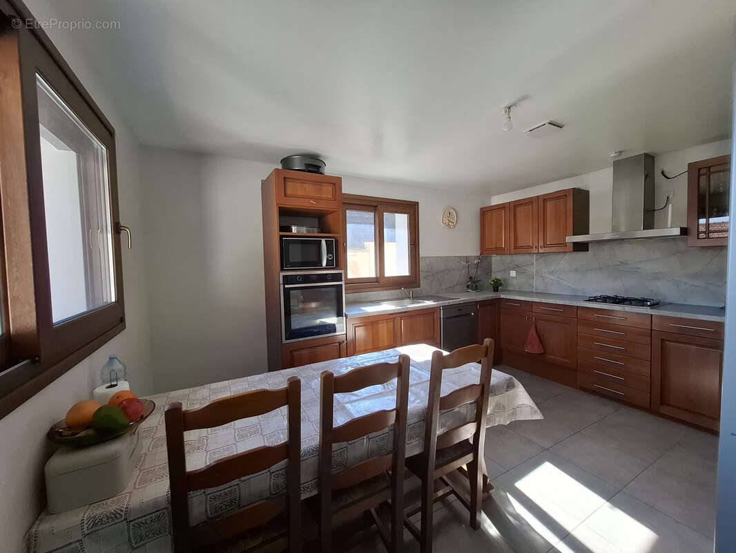 Maison à COULOMMIERS