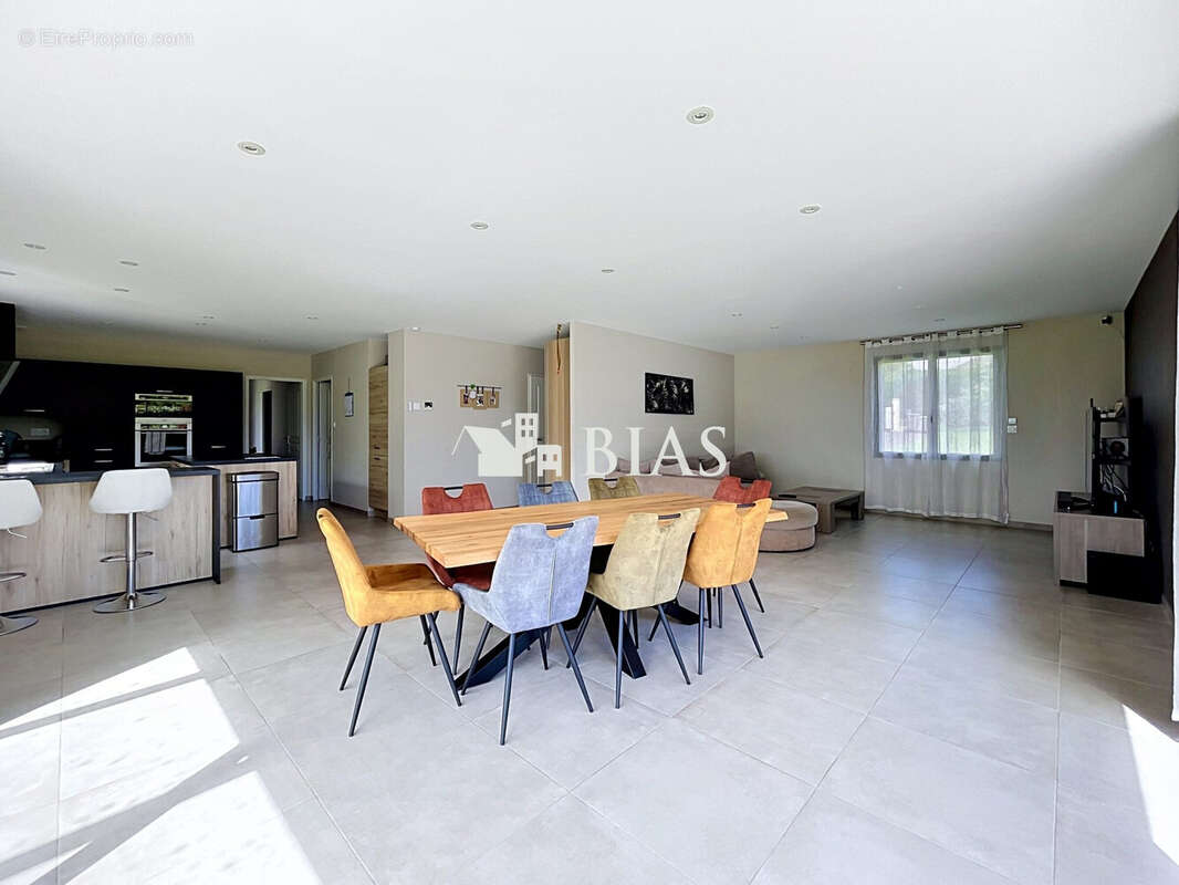 Maison 179 m² à Le Gros-Theil  - photo 8