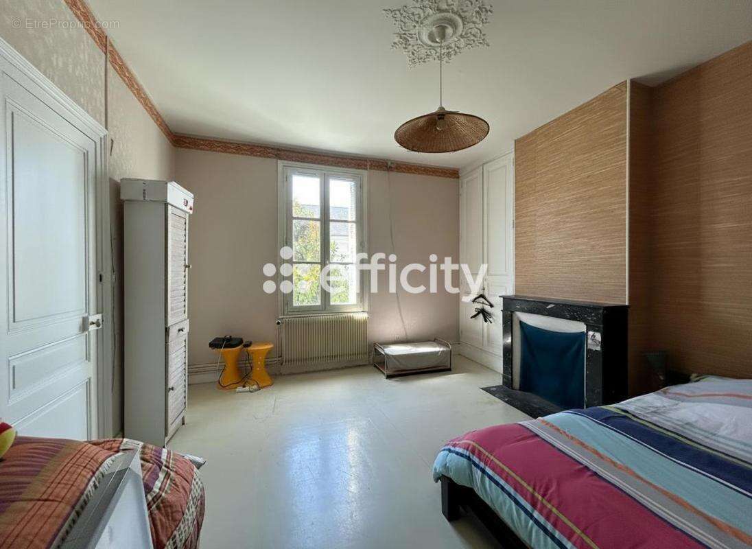 Maison 180 m² à Tours  - photo 8
