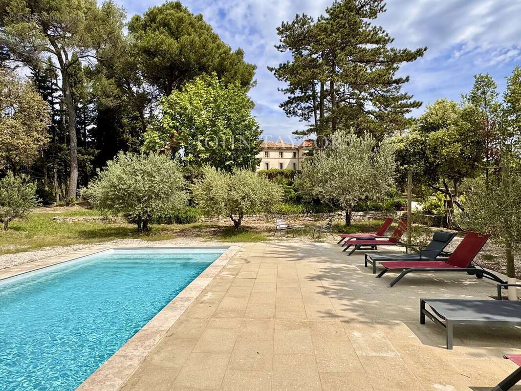 Maison à SAINT-SATURNIN-LES-APT