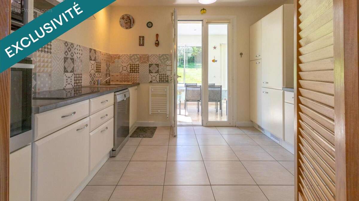 Maison 93 m² à Saint-Nexans  - photo 8