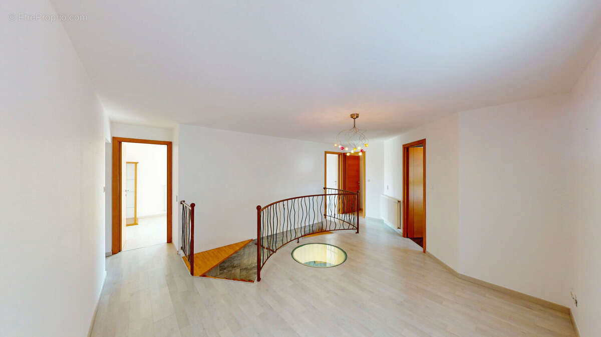 Maison à ETALANS