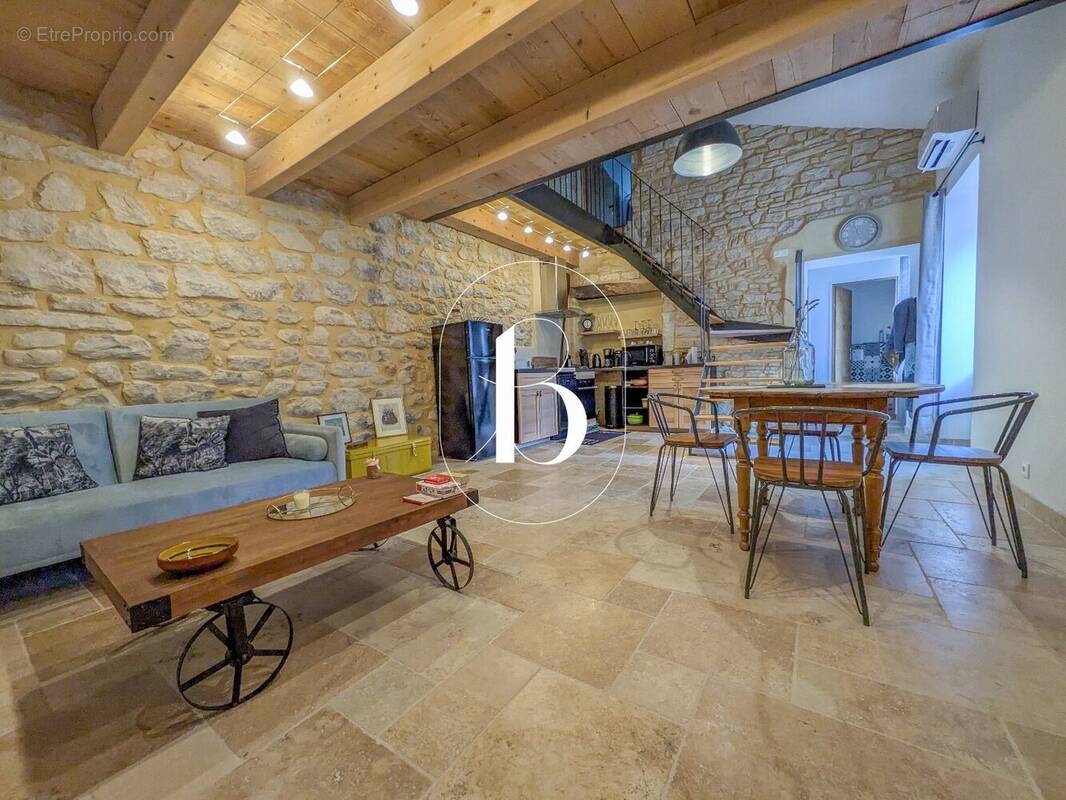 Appartement à BARJAC