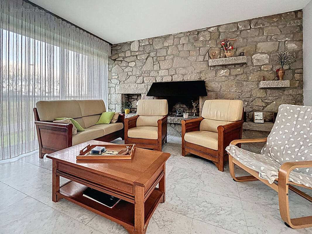 Maison à LE VIVIER-SUR-MER