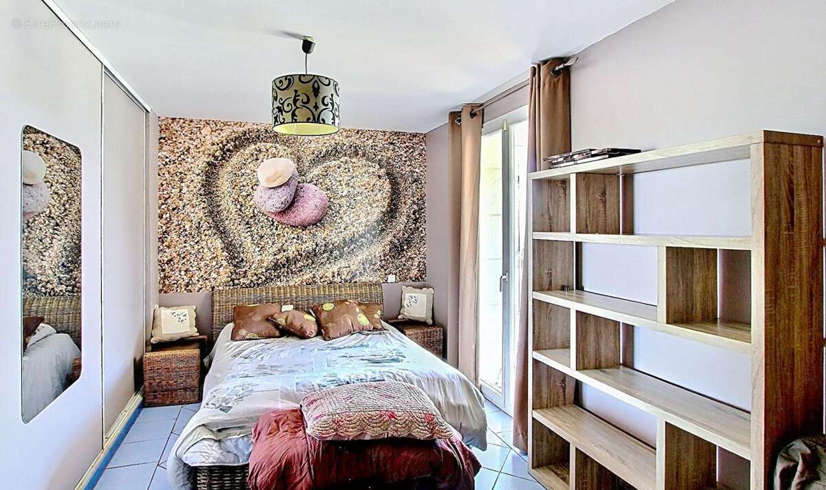 En EXCLUSIVITE Villa de 185m² avec panorama exceptionnel et un calme absolu sur la plaine des Maures - photo 12