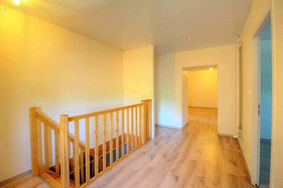 Maison à FONTAINE-FRANCAISE