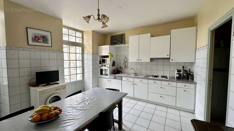 Maison à BARBEZIEUX-SAINT-HILAIRE