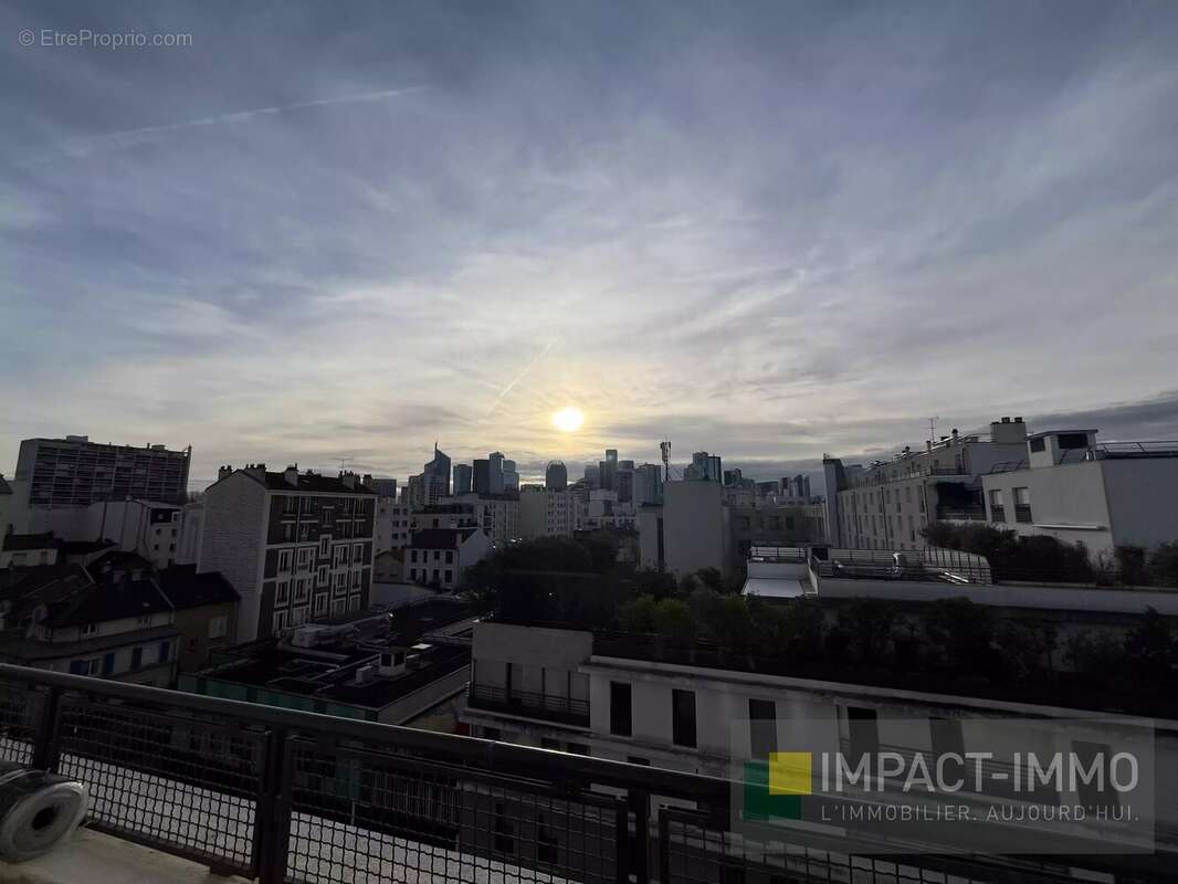 Appartement à COURBEVOIE