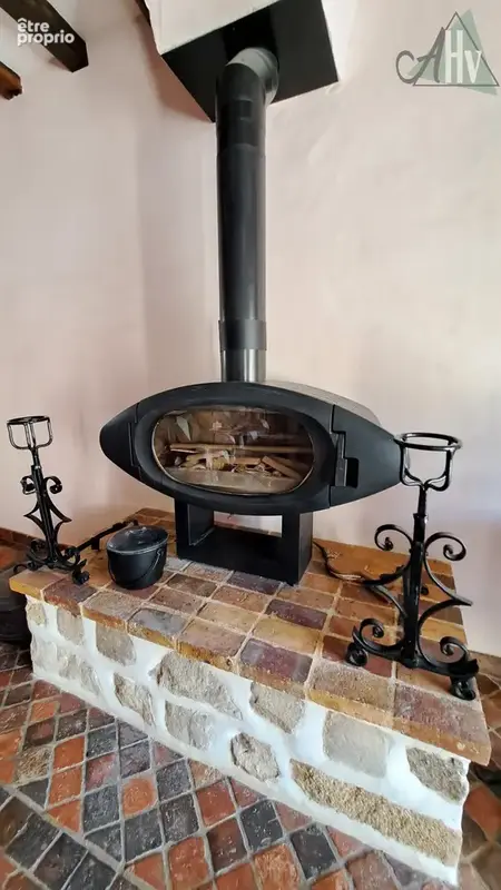 COURLON (89) - Belle maison de charme de 245 m2 avec 4 chambres, grande grange et dépendances. - photo 9