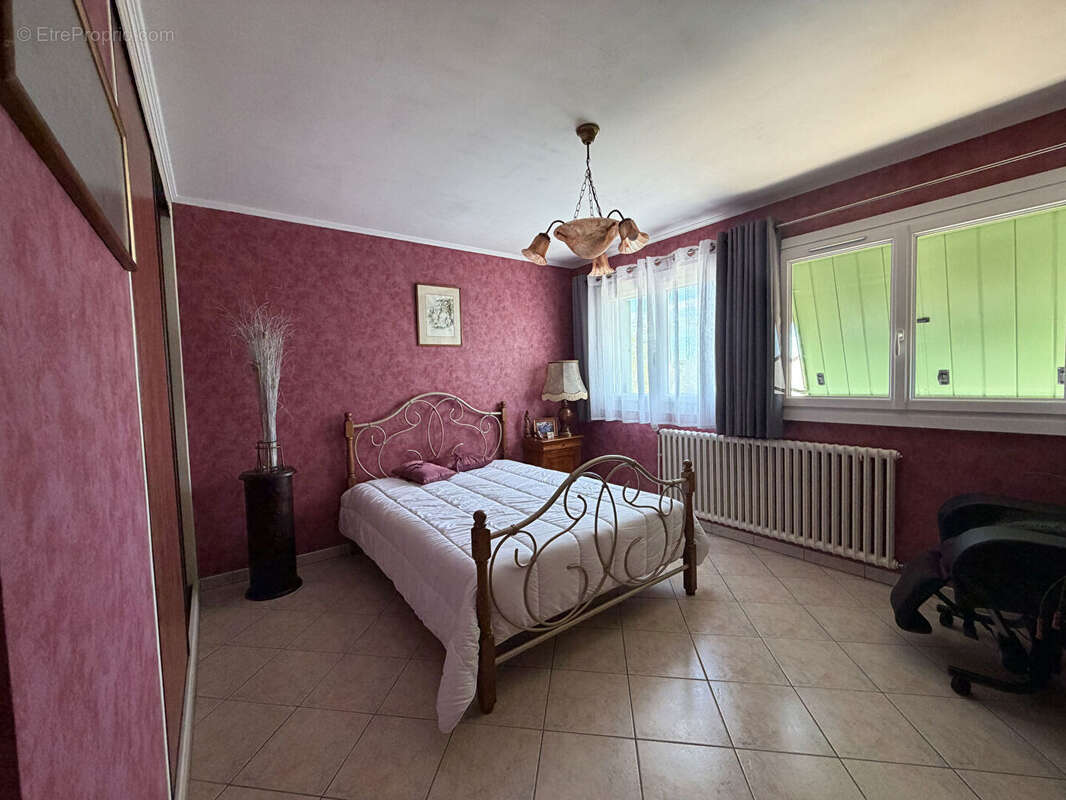 Maison à LES BREVIAIRES