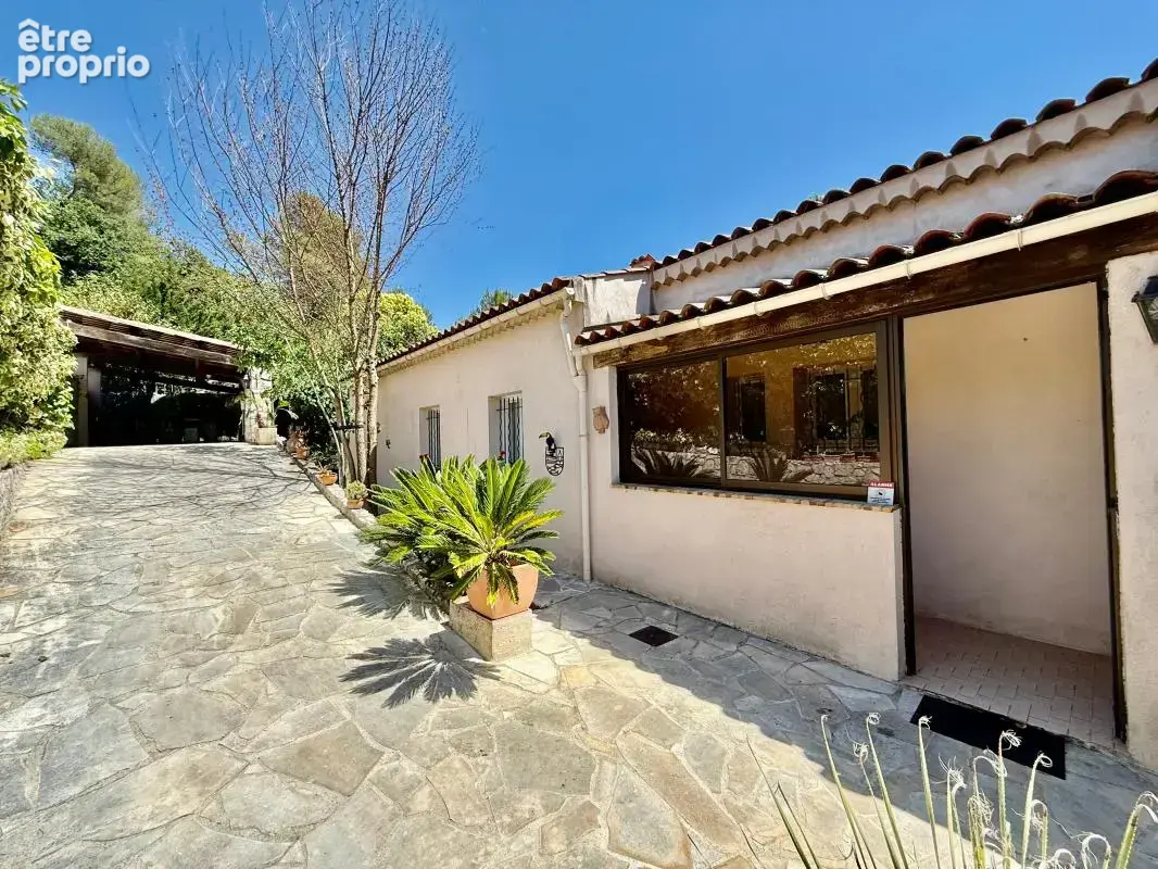 LA COLLE SUR LOUP Villa 101 m2 de plain-pied 4 Pièces Piscine - photo 17