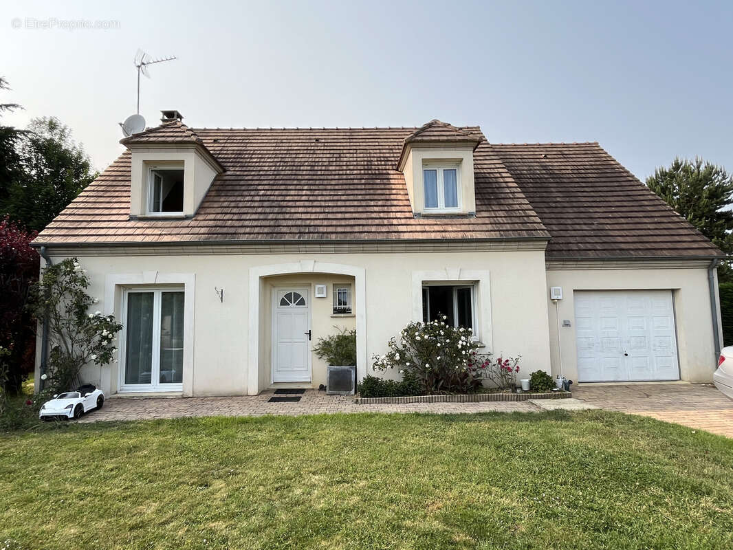 Maison à FONTAINEBLEAU
