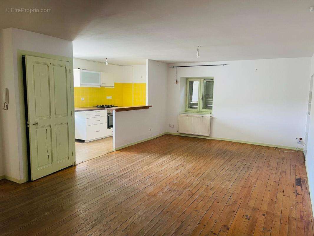 Appartement à SAINT-DONAT-SUR-L'HERBASSE