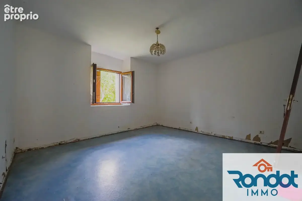 Maison 5 pièces / 2 chambres / 105 m2 / 1266 m2 terrain + grange - photo 6