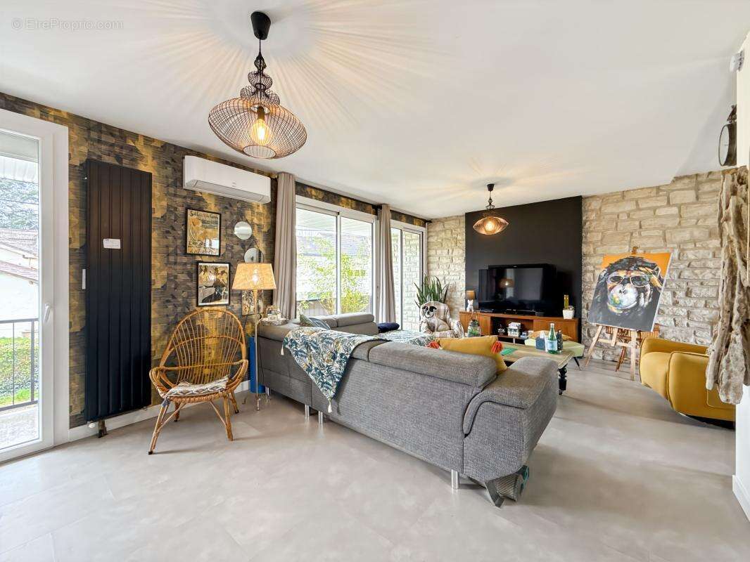 Maison à COULOUNIEIX-CHAMIERS