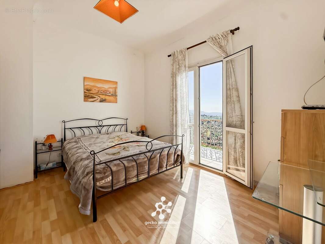 Maison à TOURRETTES-SUR-LOUP