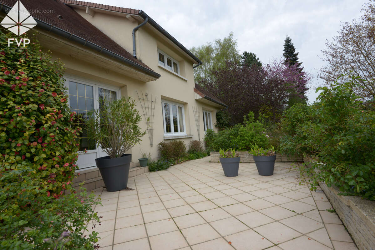 Maison à GRUCHET-LE-VALASSE