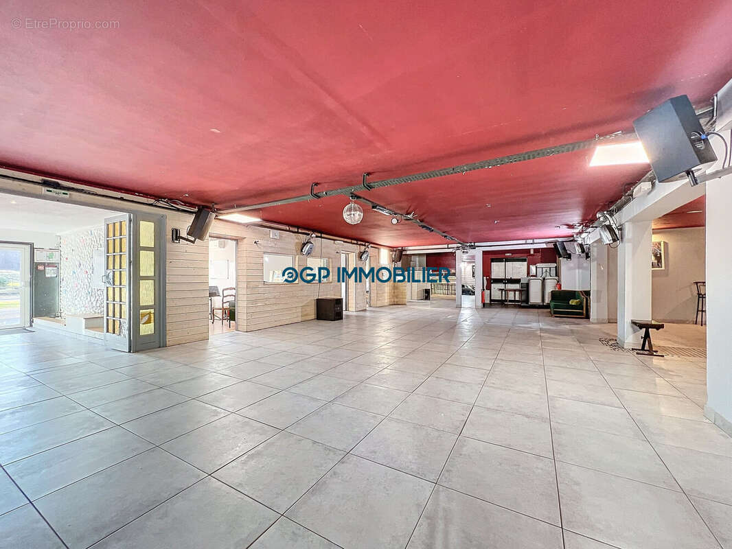 Commerce à BUZET-SUR-TARN