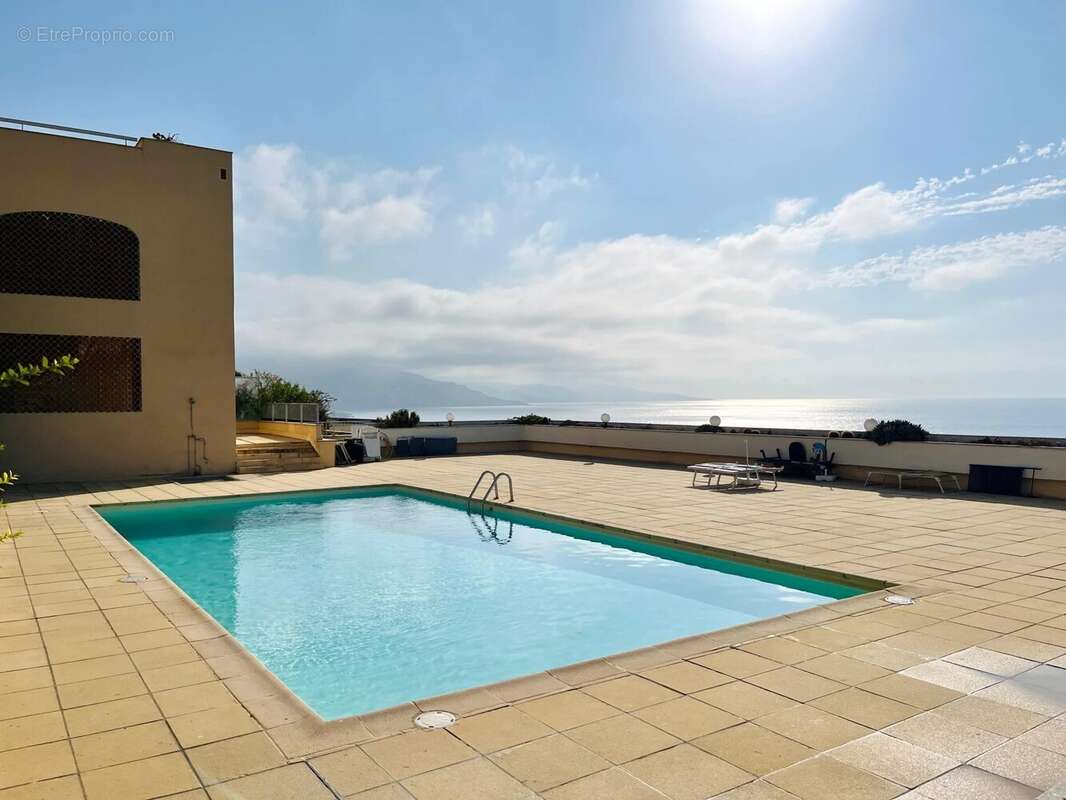Appartement à ROQUEBRUNE-CAP-MARTIN