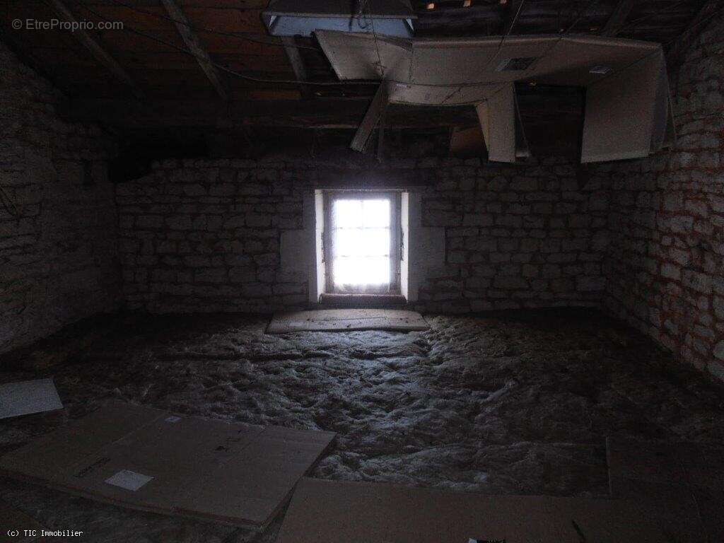 Maison à SAUZE-VAUSSAIS