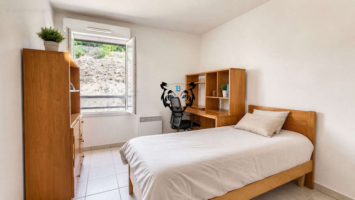 EXCLUSIVITÉ  : T4 avec vue mer et grand garage à Saint-Raphaël - photo 6