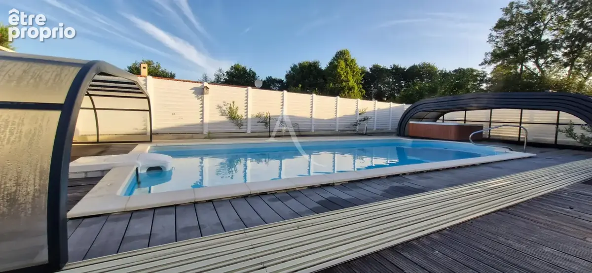 A VENDRE Mouilleron Le Captif - Maison familiale de 135m²  avec piscine + sauna + Jacuzzi - photo 12