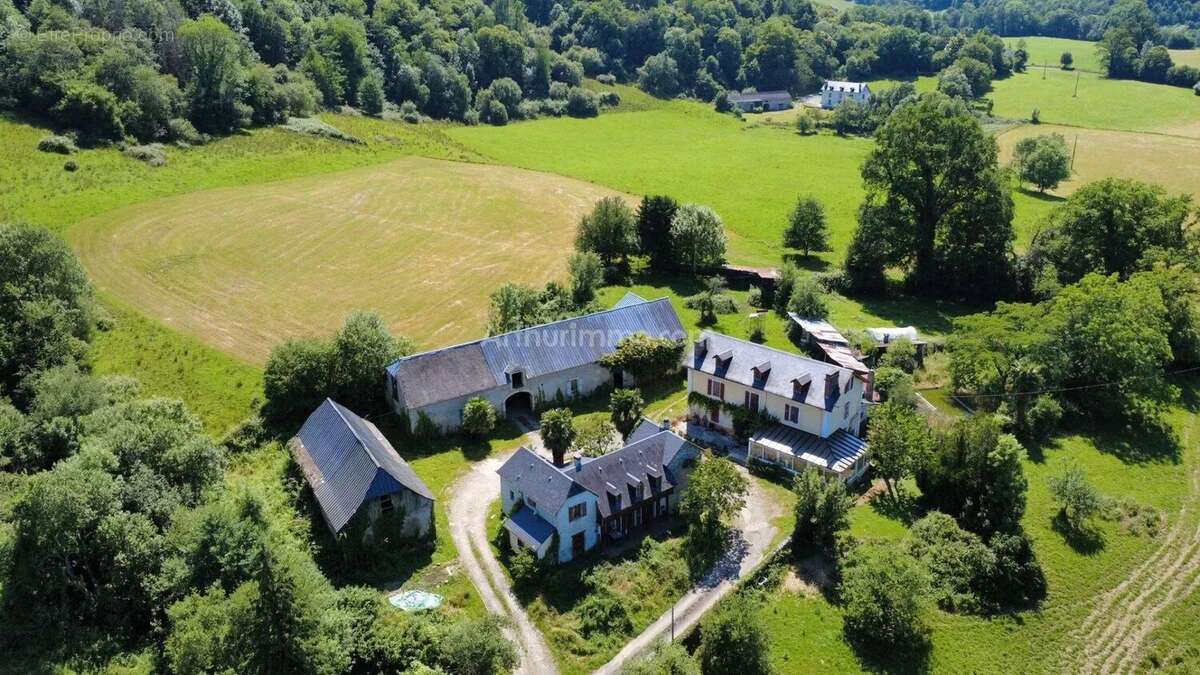 Maison à SAINT-PE-DE-BIGORRE