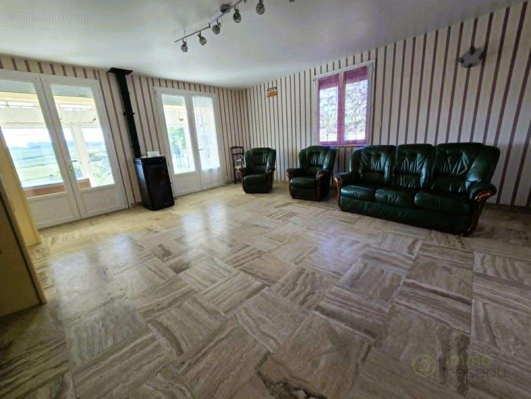 Maison à MIRAMBEAU