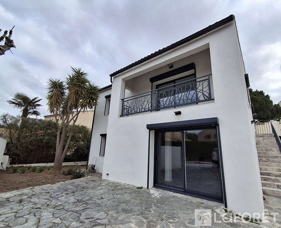 Maison à HYERES