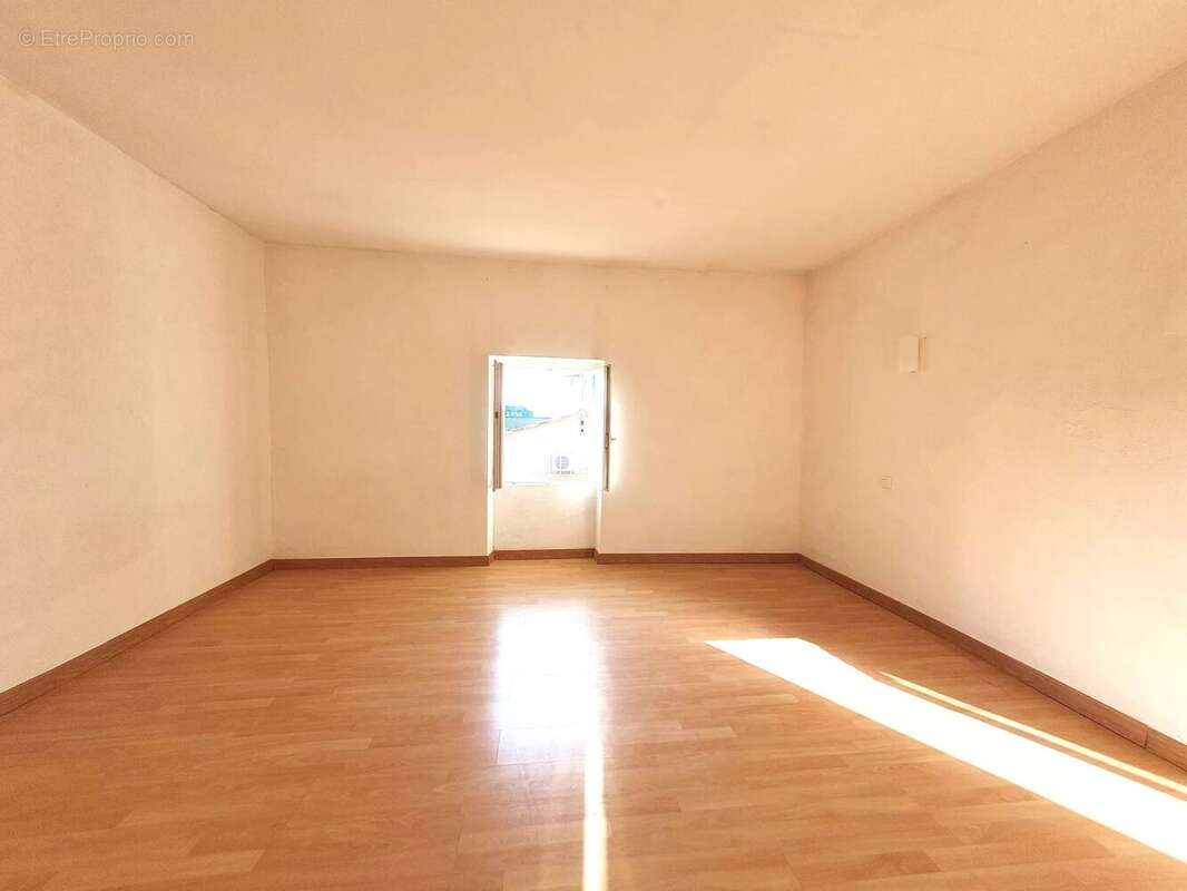 Maison à CAUMONT-SUR-DURANCE