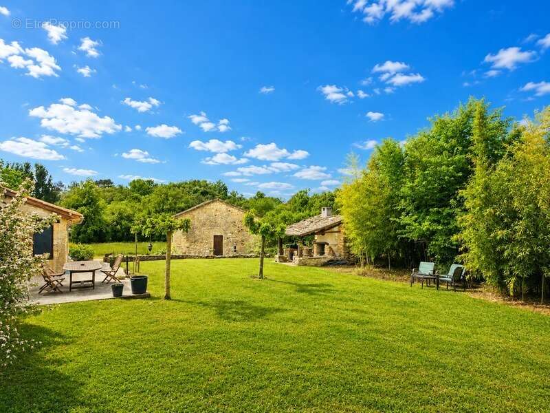 Longère en pierre avec 3 chambres - Dépendances - 2.76 hectares - proche de MONFLANQUIN (Lot-et-Garonne) - photo 18