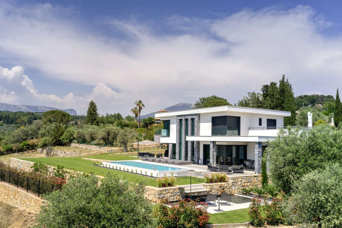 Maison à OPIO