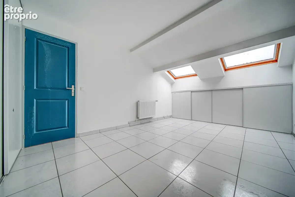 Maison type F7 avec jardin et dépendance. - photo 10