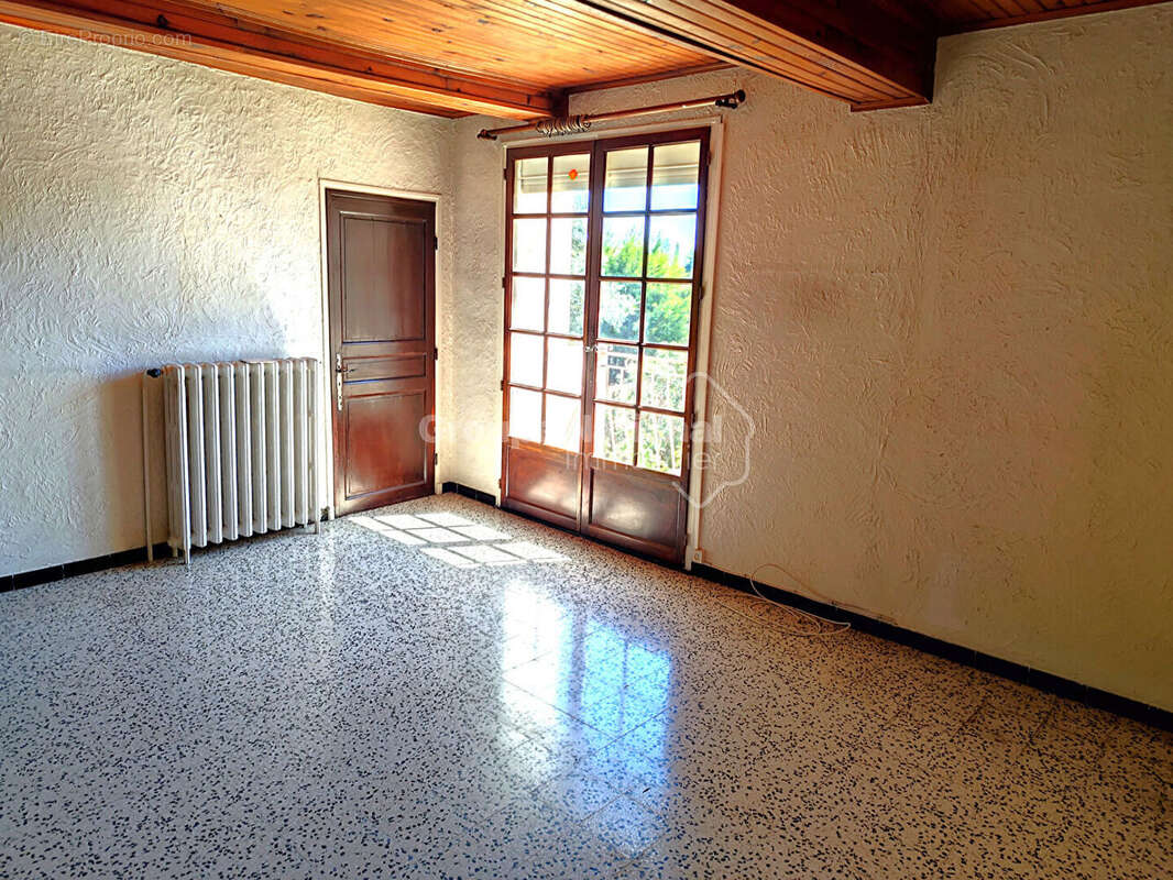 Maison à JONQUIERES