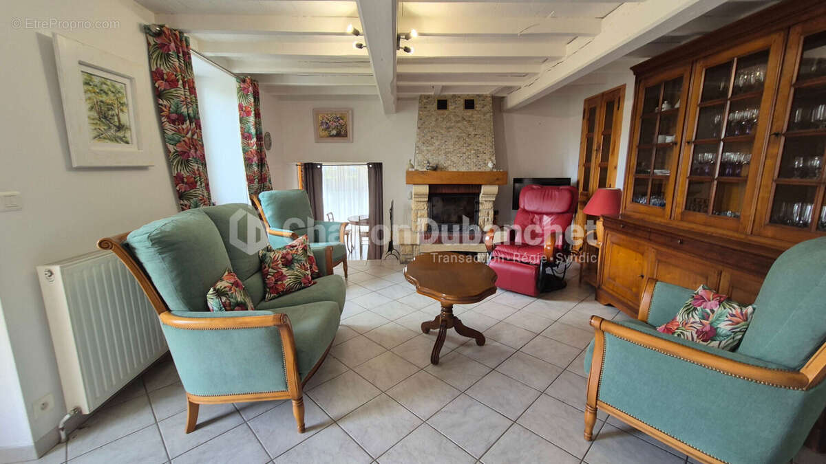 Maison 183 m² à Cottance  - photo 4