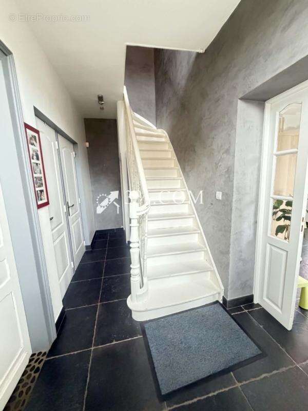 Maison individuelle au calme 170 m2 5 ch véritable coup de c - photo 12