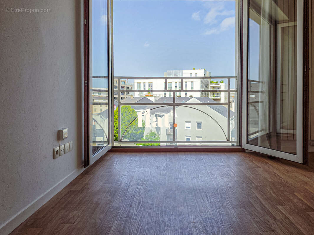 Duplex T2  54 m2/ 5e et dernier étage / Quai Magellan - photo 9