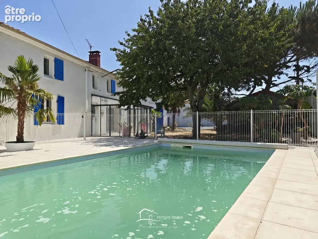 Photo Maison à Sauze-Vaussais au prix de 169 000€